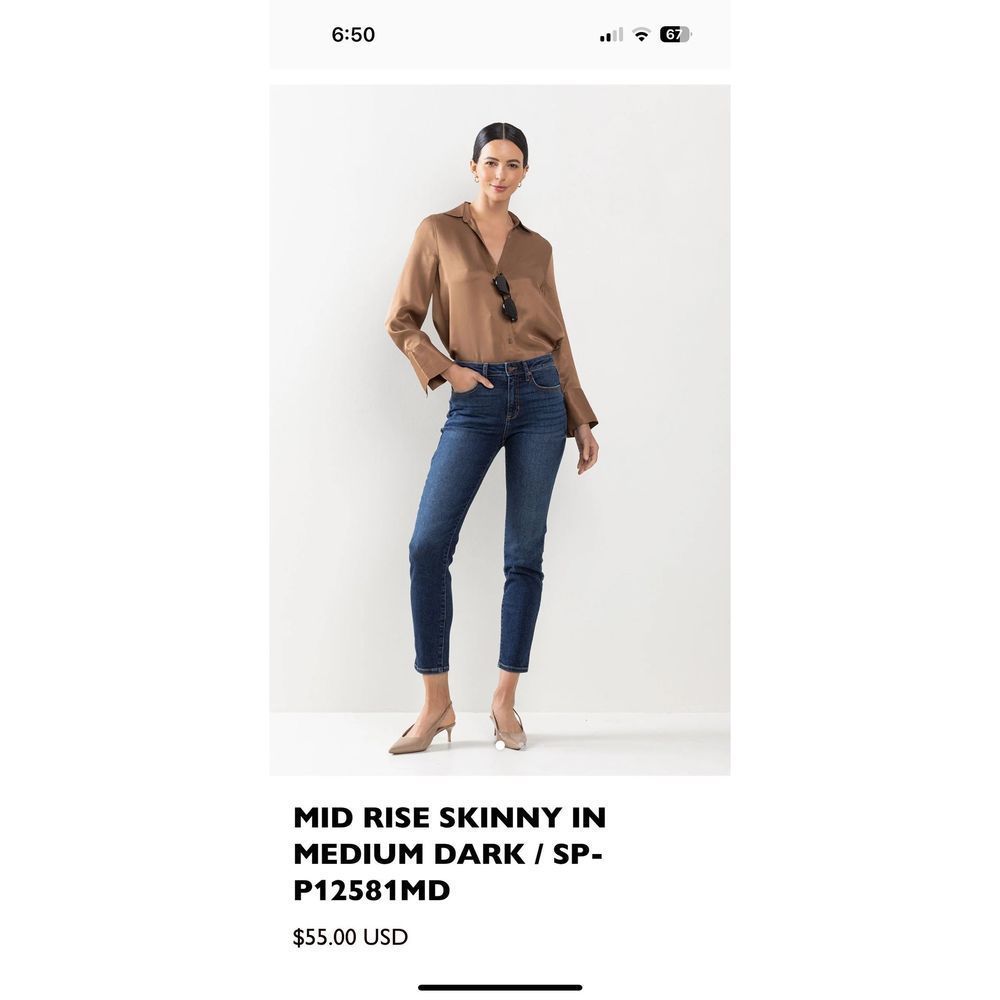 Sneak Peek Midrise jeans
